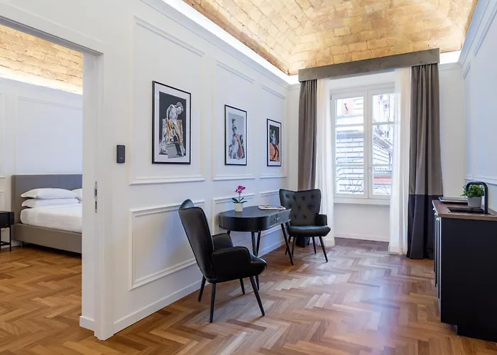 Colle Quirinale 4* רומא